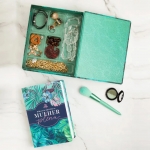 Bíblia De Estudo Da Mulher Plena NVI - Capa Luxo Tropicalis Tiffany